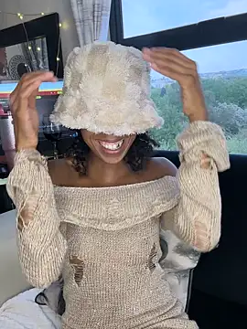 Snapshot of Dime-__ chatting on September 28, 2:11 pm Dime- online show from September 28, 2:11 pm