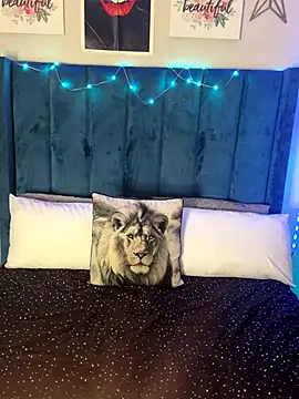 Snapshot of Dime-__ chatting on November 21, 11:03 pm Dime- online show from November 21, 11:03 pm