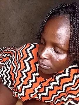 Snapshot of pretty_prickle chatting on November 1, 9:22 am pretty prickle online show from November 1, 9:22 am