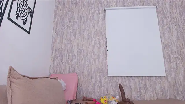 Snapshot of Brandhy_v chatting on October 7, 12:24 pm Brandhy v online show from October 7, 12:24 pm