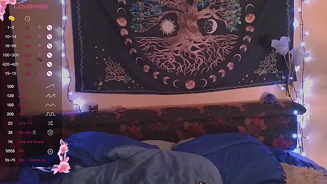 Snapshot of Jenna_Sativa chatting on February 20, 4:57 pm Jenna Sativa online show from February 20, 4:57 pm