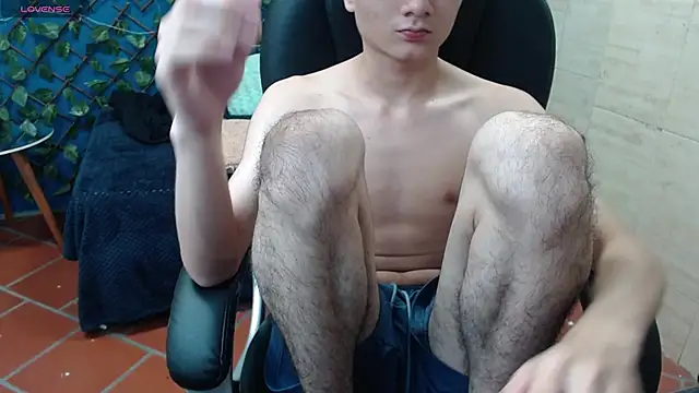 Snapshot of Waturox chatting on January 28, 10:34 pm Waturox online show from January 28, 10:34 pm