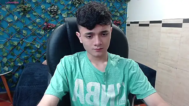 Snapshot of Waturox chatting on January 29, 7:11 pm Waturox online show from January 29, 7:11 pm