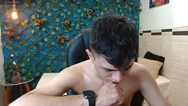 Snapshot of Waturox chatting on September 8, 7:24 pm Waturox online show from September 8, 7:24 pm