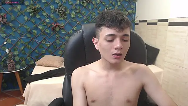 Snapshot of Waturox chatting on September 10, 7:14 pm Waturox online show from September 10, 7:14 pm