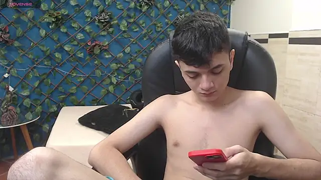 Snapshot of Waturox chatting on September 16, 7:04 pm Waturox online show from September 16, 7:04 pm