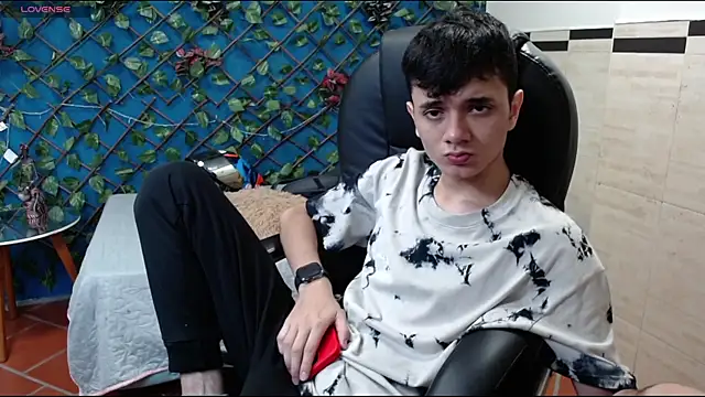 Snapshot of Waturox chatting on September 29, 7:30 pm Waturox online show from September 29, 7:30 pm