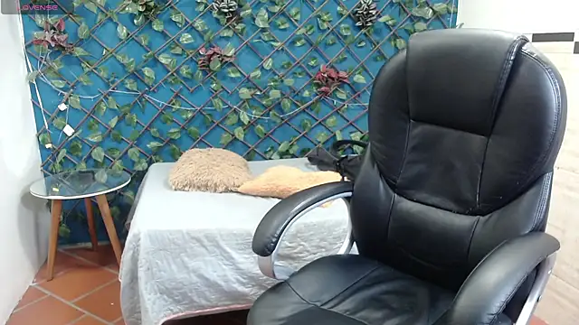 Snapshot of Waturox chatting on October 7, 7:55 pm Waturox online show from October 7, 7:55 pm