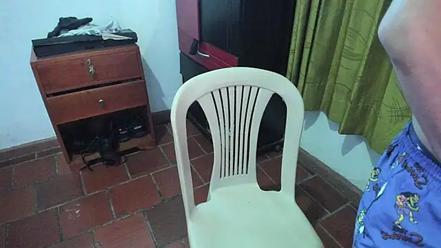 Snapshot of Waturox chatting on November 21, 11:36 pm Waturox online show from November 21, 11:36 pm