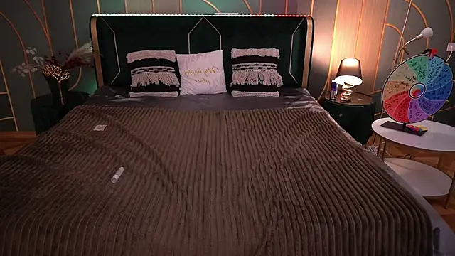 PamelaXX  online show from October 1, 9:10 pm