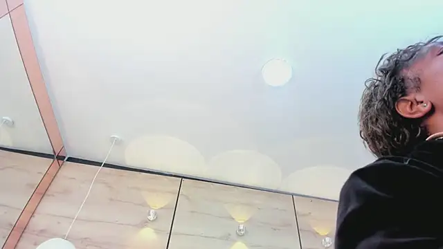 martina touss online show from March 5, 2:14 am