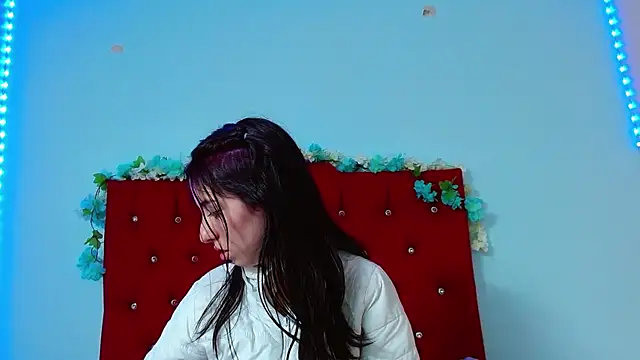 mildre303av online show from December 30, 8:10 am