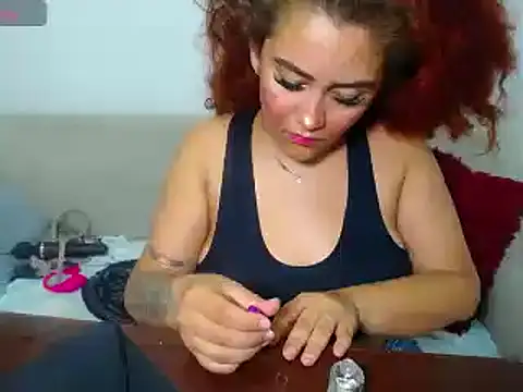 Snapshot of loly_bigbooty4u chatting on January 10, 7:35 am loly bigbooty4u online show from January 10, 7:35 am