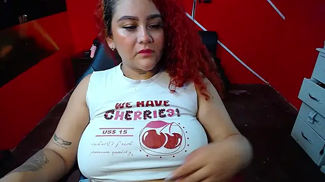 Snapshot of loly_bigbooty4u chatting on November 27, 7:21 am loly bigbooty4u online show from November 27, 7:21 am