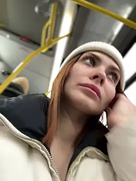 Snapshot of Accole chatting on January 16, 9:37 am Accole online show from January 16, 9:37 am