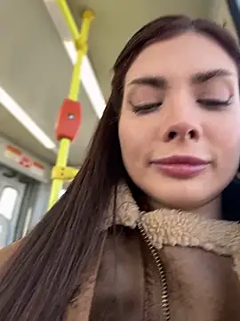 Snapshot of Accole chatting on March 19, 8:12 am Accole online show from March 19, 8:12 am