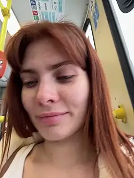 Snapshot of Accole chatting on November 19, 7:19 am Accole online show from November 19, 7:19 am