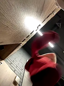 Snapshot of Accole chatting on December 4, 7:50 am Accole online show from December 4, 7:50 am