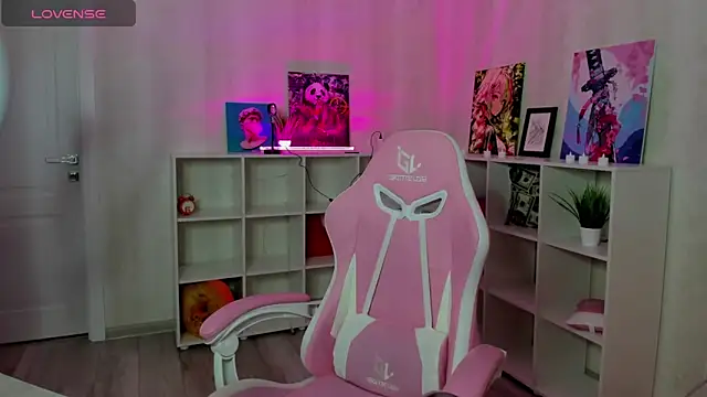 Stacey Brown online show from December 2, 1:03 am