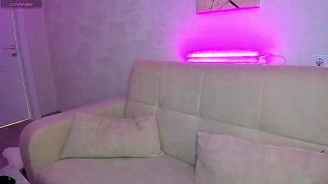 Stacey Brown online show from December 11, 4:49 am