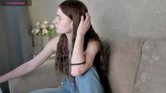 Stacey Brown online show from December 13, 4:33 am