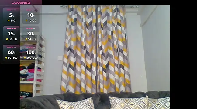 Snapshot of Petite_254 chatting on February 22, 7:58 pm Petite 254 online show from February 22, 7:58 pm