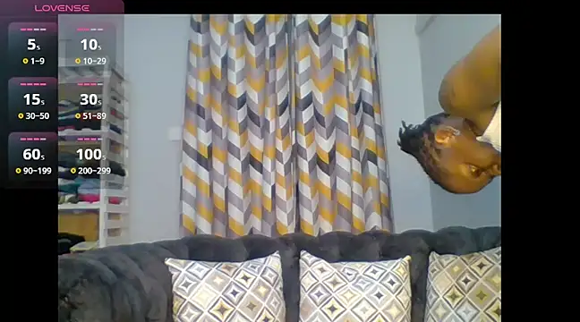 Snapshot of Petite_254 chatting on March 16, 7:06 pm Petite 254 online show from March 16, 7:06 pm