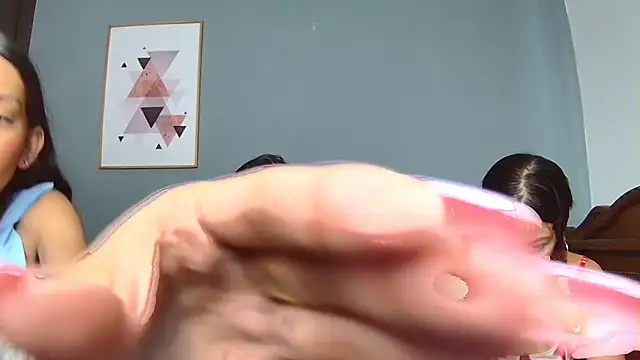 strawberrymia68 online show from February 15, 1:05 pm