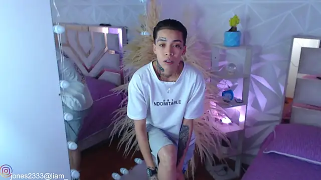 Jonesliam23 online show from September 15, 6:52 pm