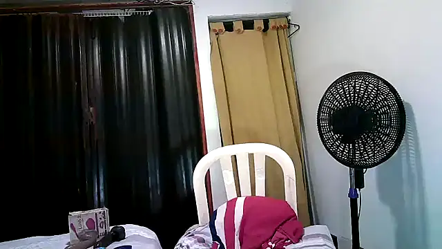 kimmiemm online show from February 27, 3:14 am