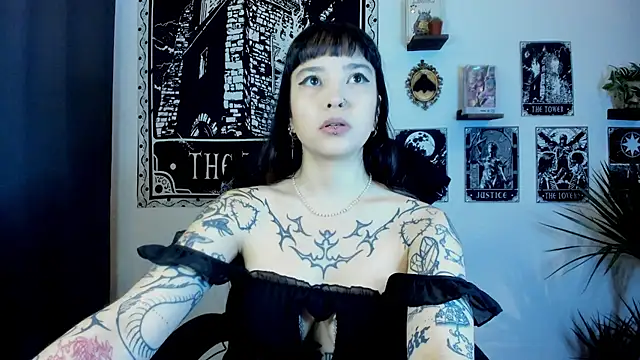Demongirl6666 online show from October 15, 6:08 pm