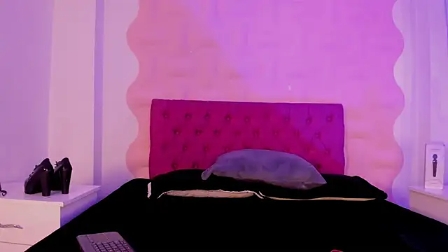 Natasha Nasty2 online show from November 6, 8:21 pm