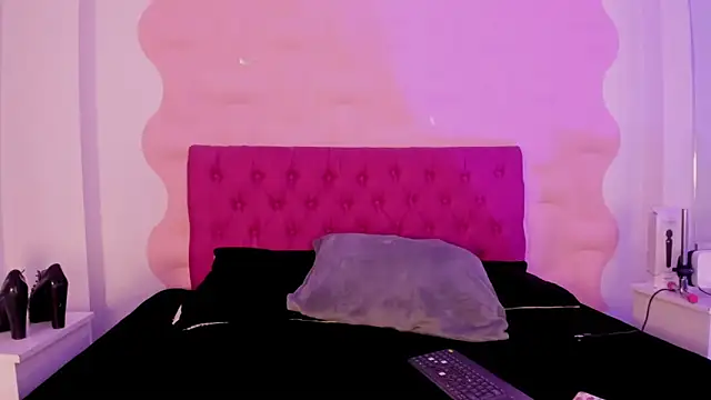 Natasha Nasty2 online show from November 7, 8:31 pm