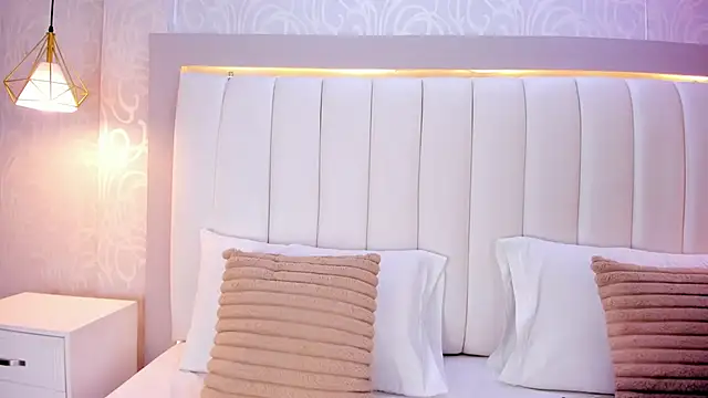 afrodytasky  online show from February 7, 11:45 am