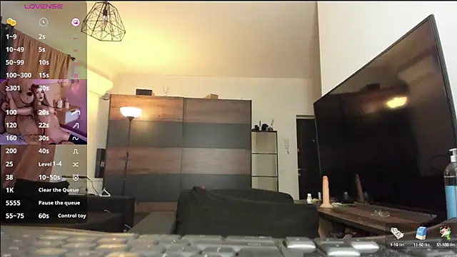 justchloex online show from January 31, 12:07 pm