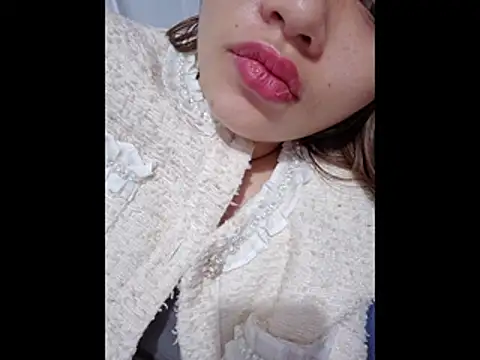 Snapshot of Wettpussyxx chatting on November 12, 1:06 am Wettpussyxx online show from November 12, 1:06 am