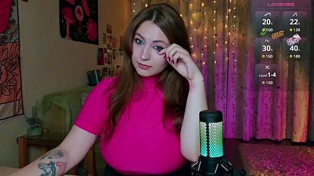 Snapshot of LisaCase chatting on September 27, 12:32 pm LisaCase online show from September 27, 12:32 pm