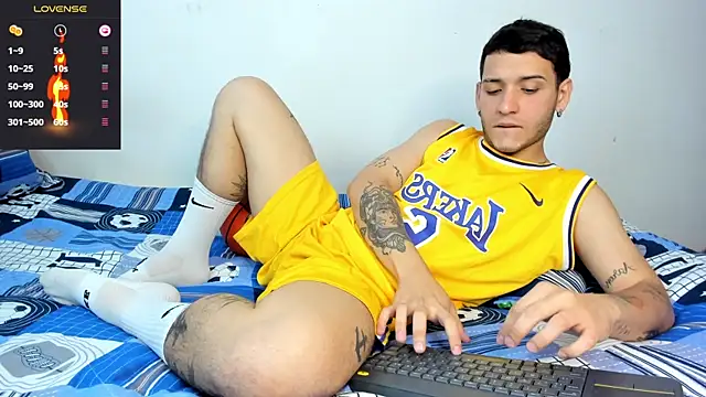 Noha white online show from December 15, 4:59 pm