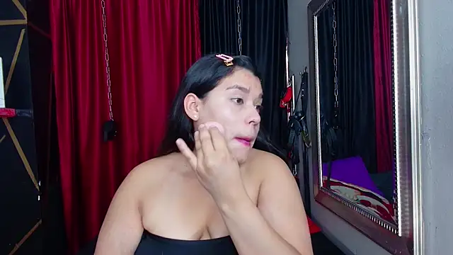 AvaLusty online show from January 21, 8:11 pm