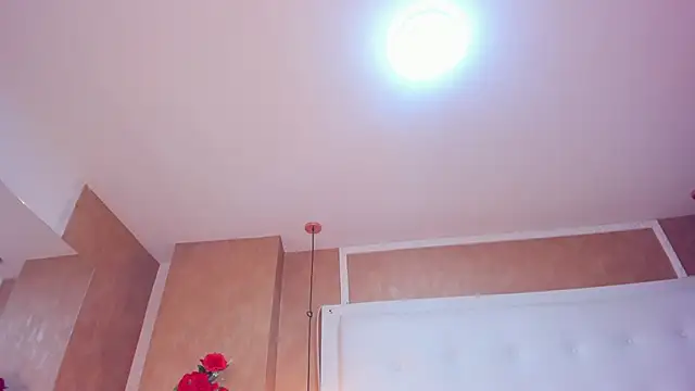 emilyadams0 online show from February 22, 1:44 am