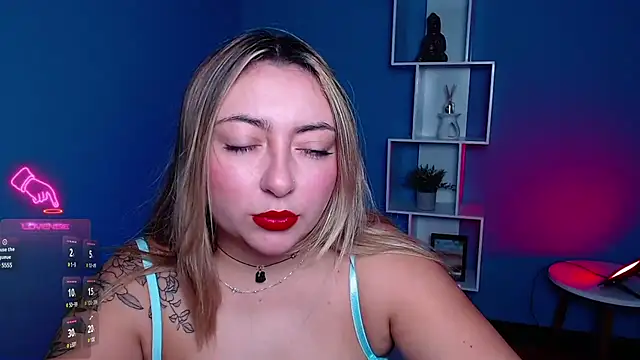 Snapshot of miaawild chatting on December 5, 12:33 pm miaawild online show from December 5, 12:33 pm