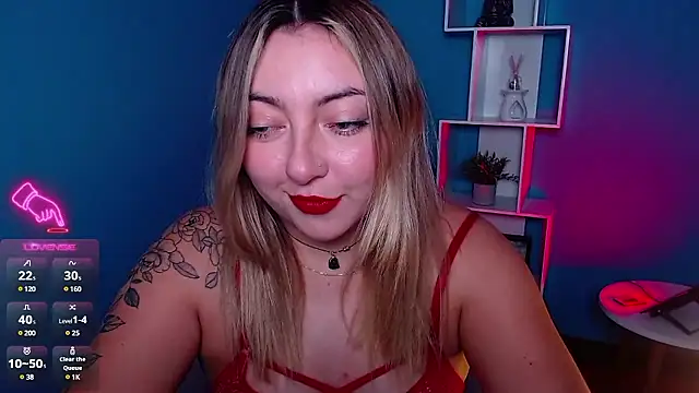 Snapshot of miaawild chatting on December 7, 7:54 pm miaawild online show from December 7, 7:54 pm