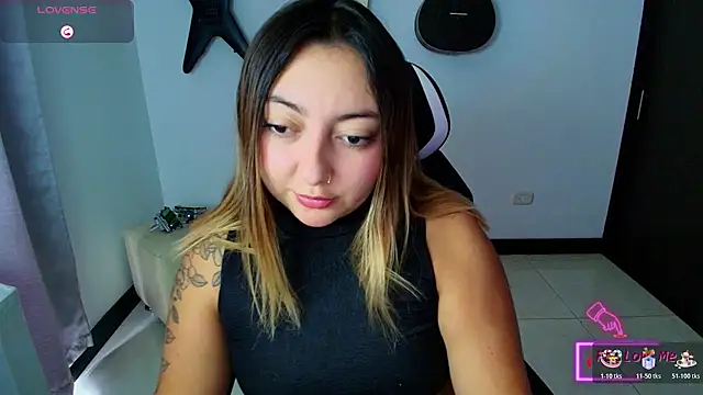 Snapshot of miaawild chatting on October 19, 6:41 pm miaawild online show from October 19, 6:41 pm