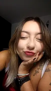 Snapshot of miaawild chatting on October 24, 12:30 am miaawild online show from October 24, 12:30 am