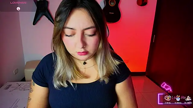 Snapshot of miaawild chatting on November 14, 10:40 pm miaawild online show from November 14, 10:40 pm