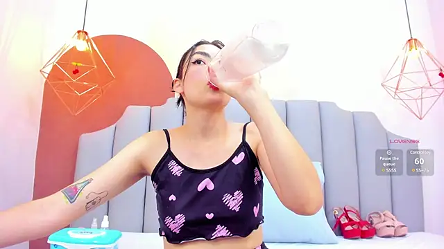 ThailyCherry online show from February 7, 7:17 pm