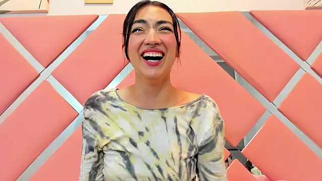 ThailyCherry online show from March 1, 1:53 am