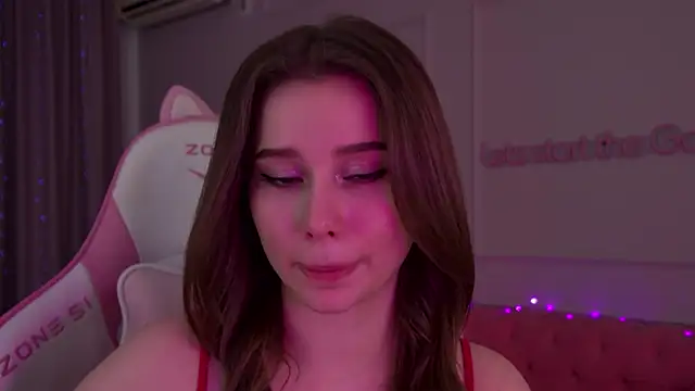 Snapshot of DianaVert chatting on January 24, 12:42 am DianaVert online show from January 24, 12:42 am