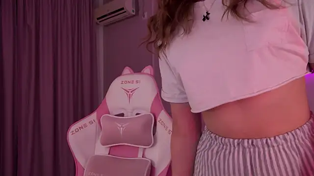 Snapshot of DianaVert chatting on January 26, 12:37 am DianaVert online show from January 26, 12:37 am