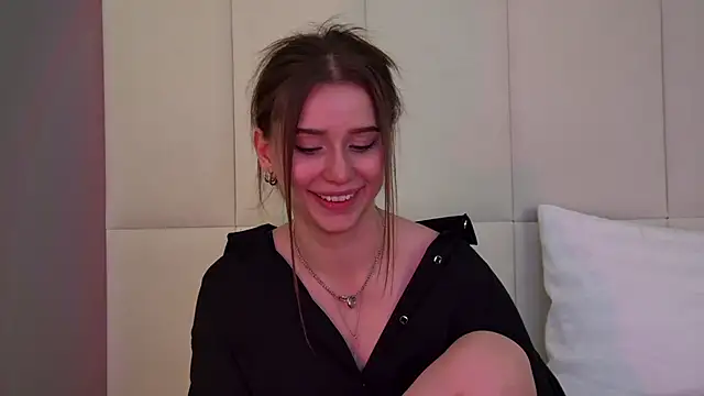 Snapshot of DianaVert chatting on February 5, 3:45 am DianaVert online show from February 5, 3:45 am